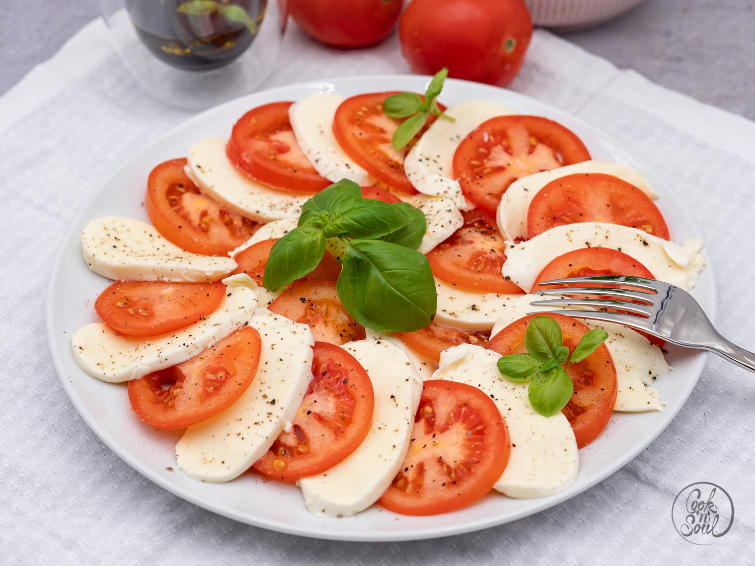 Tomaten Mozarella Salat Rezept