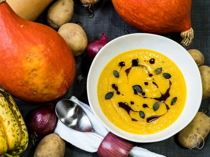 Kürbissuppe mit Hokkaido- &amp; Butternut-Kürbis | cooknsoul.de