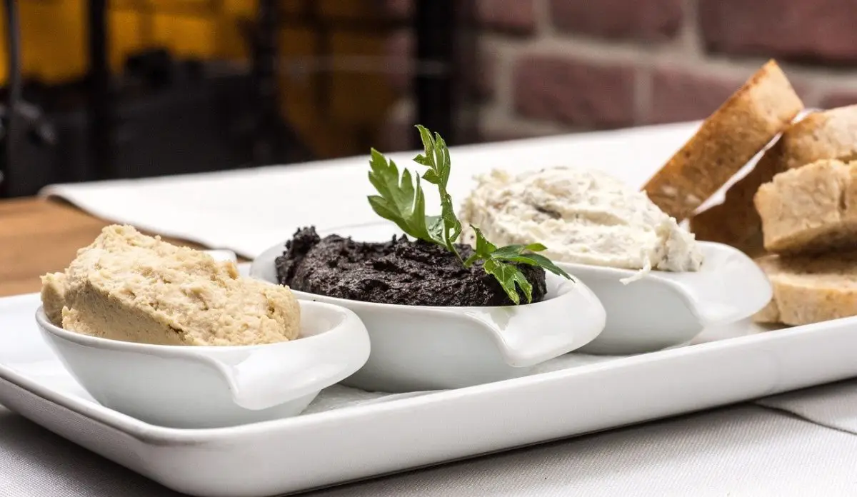 Olivenpaste selber machen: schneller Dip aus frischen Oliven | cooknsoul.de